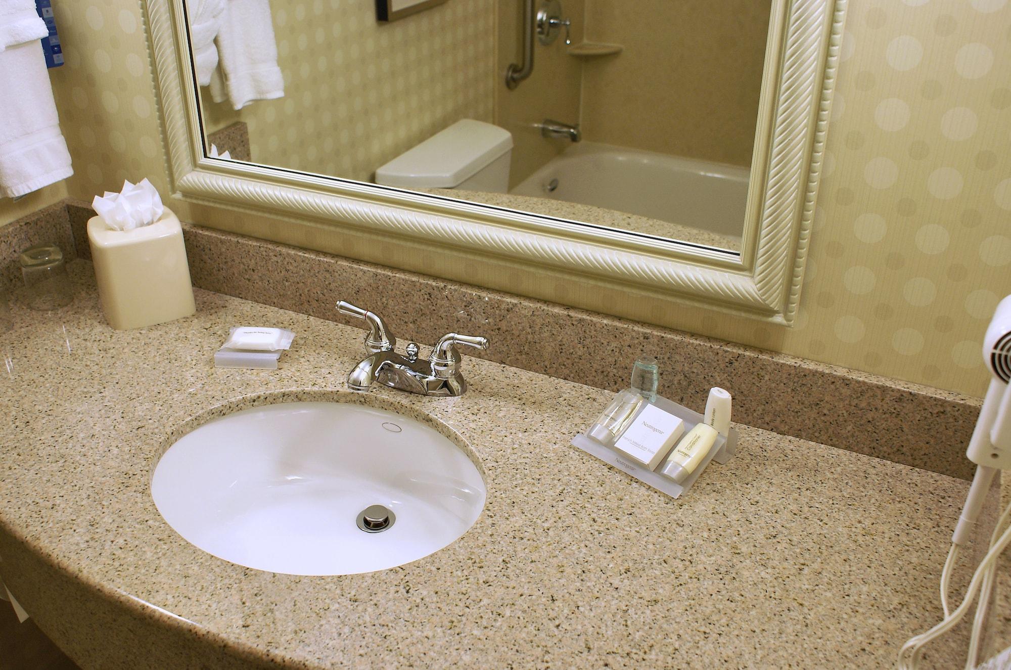 Hilton Garden Inn Sonoma County Airport Санта-Роза Екстер'єр фото
