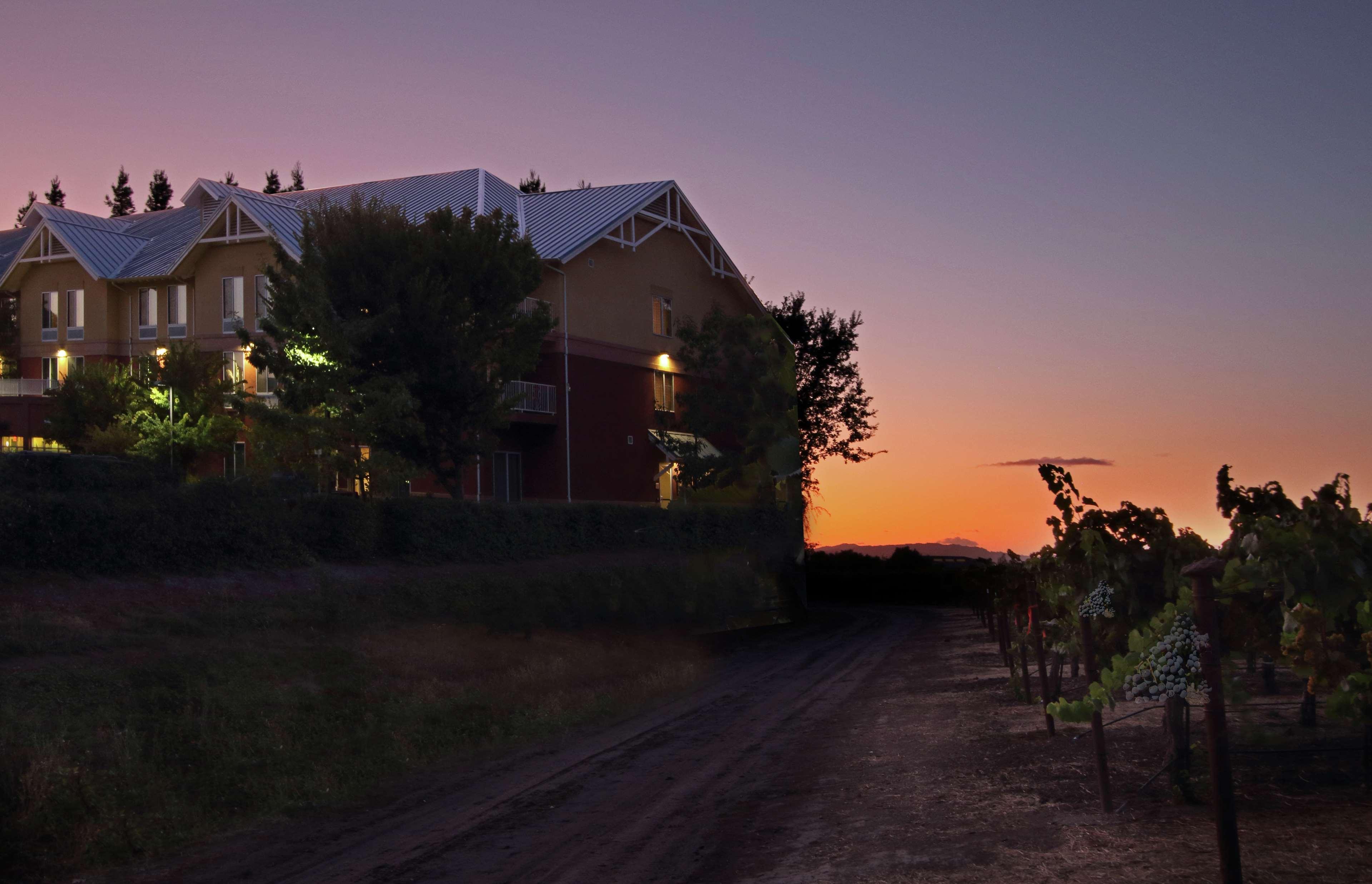 Hilton Garden Inn Sonoma County Airport Санта-Роза Екстер'єр фото