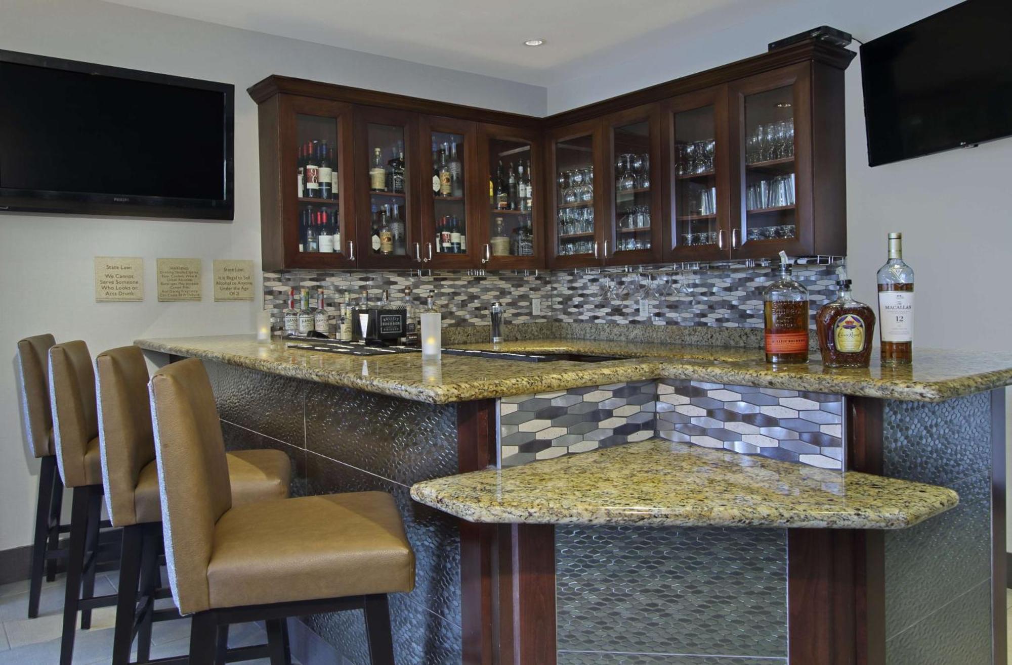 Hilton Garden Inn Sonoma County Airport Санта-Роза Екстер'єр фото